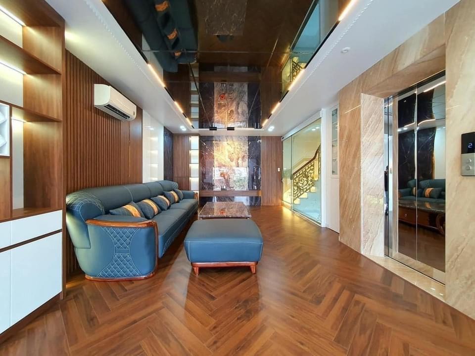 Đấu Giá Mậu Lương: Biệt Thự 7 Tầng, Vị Trí Đắc Địa, Giá Tốt