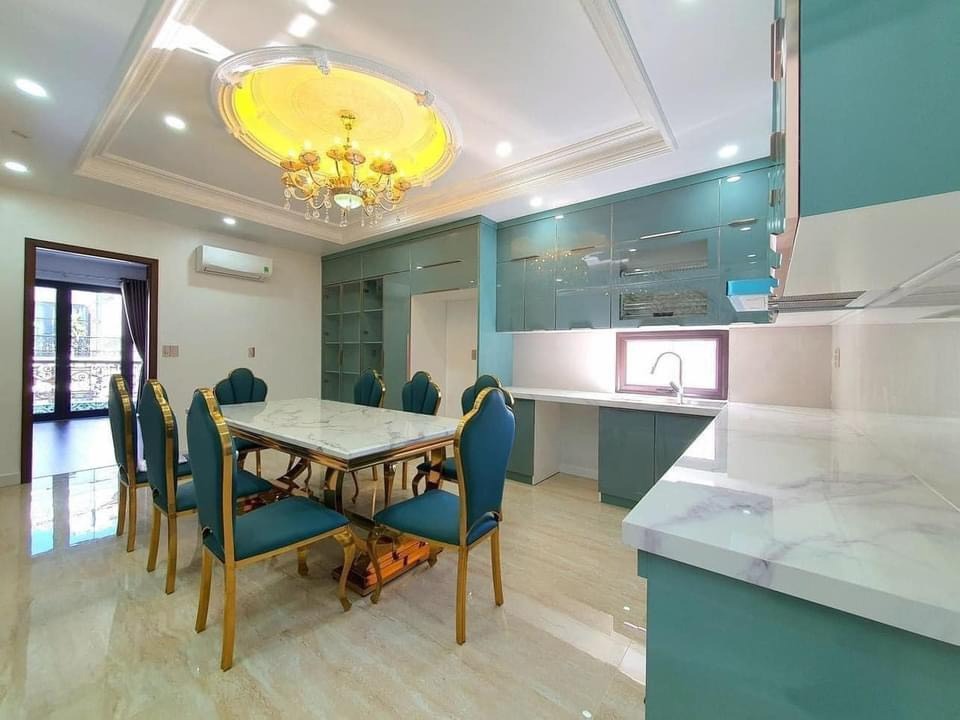 Đấu Giá Mậu Lương: Biệt Thự 7 Tầng, Vị Trí Đắc Địa, Giá Tốt