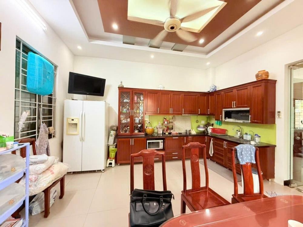 Bán Nhà Chùa Láng - Đống Đa: 4 Tầng, Ô Tô Vào Nhà, Giá 15.3 Tỷ