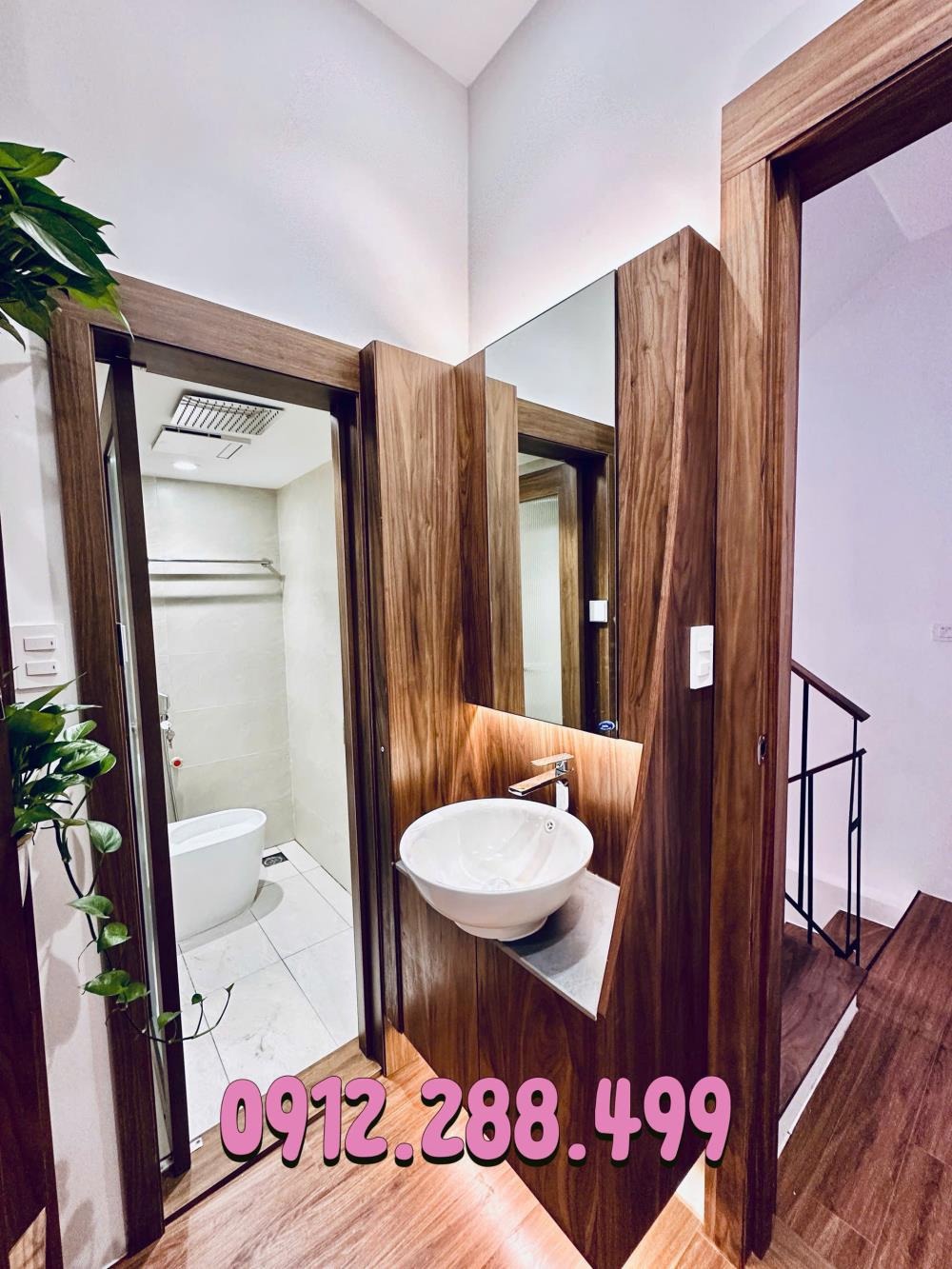 Bán nhà phố Hai Bà Trưng: Lô góc 32m² - 7.05 tỷ - Vị trí đẹp, Nội thất hiện đại