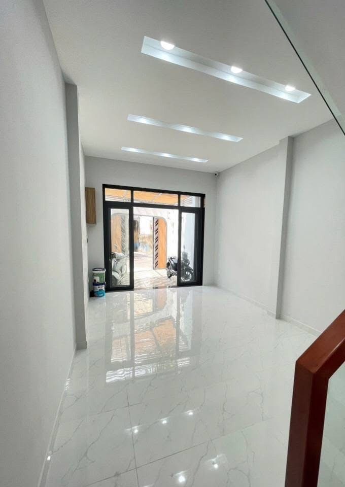 Bán Nhà Trịnh Đình Trọng, Quận 11: 100m2, Hẻm Ôtô, Giá 10.6 Tỷ