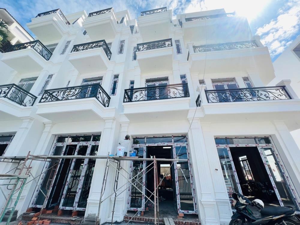 🏡 Bán Nhà 1 Trệt 3 Lầu Bình Tân: Thiết Kế Hiện Đại, Giá 6.7 Tỷ