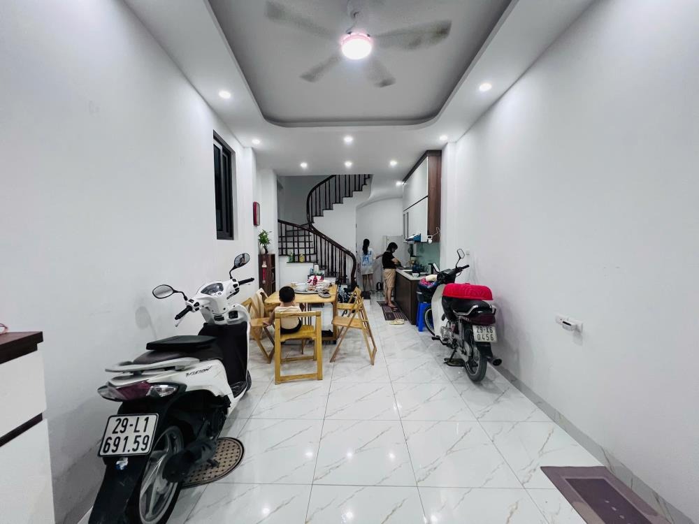 Bán Nhà Lô Góc Mỹ Đình - Vị Trí Đẹp, Giá Tốt