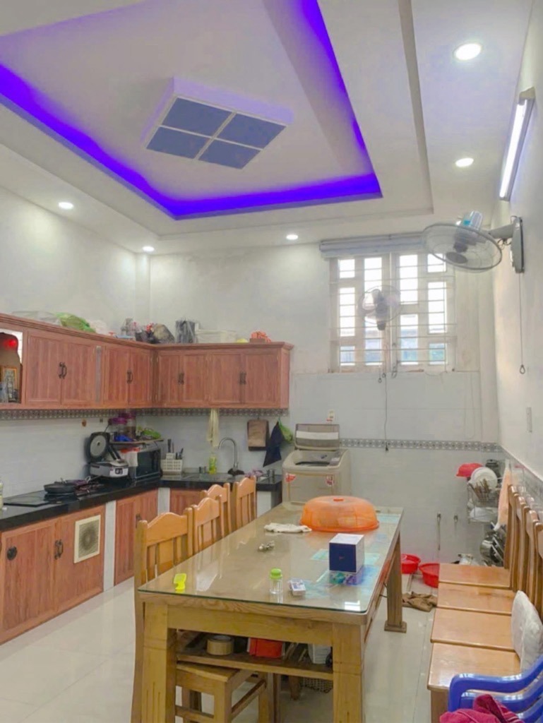 Bán Nhà 3 Tầng Đẹp, Hẻm Xe Tải 6m, Gần Tân Phú - Chỉ 4.5 Tỷ