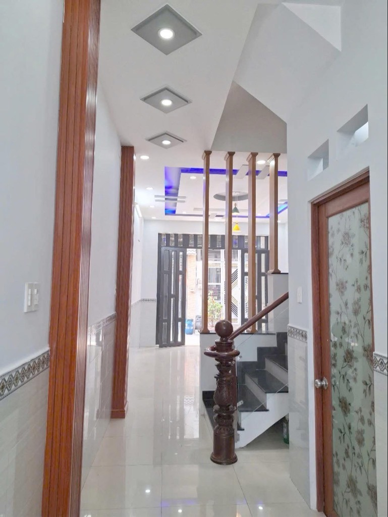Bán Nhà 3 Tầng Đẹp, Hẻm Xe Tải 6m, Gần Tân Phú - Chỉ 4.5 Tỷ