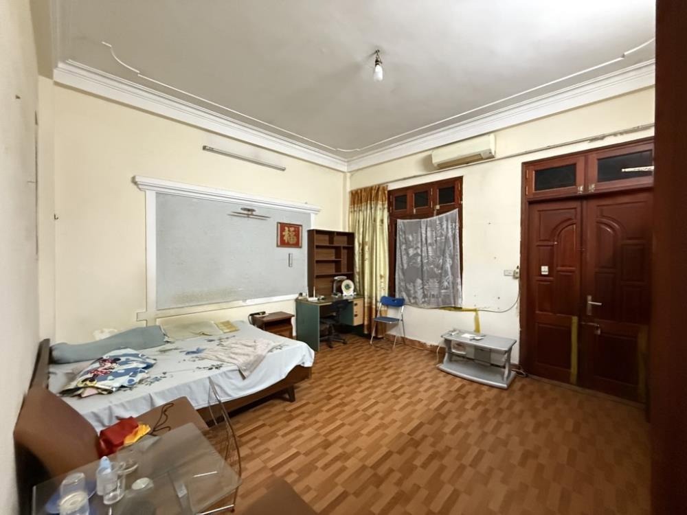 Bán nhà Chùa Láng - Vị trí VIP, Ô tô vào nhà, Giá Tốt
