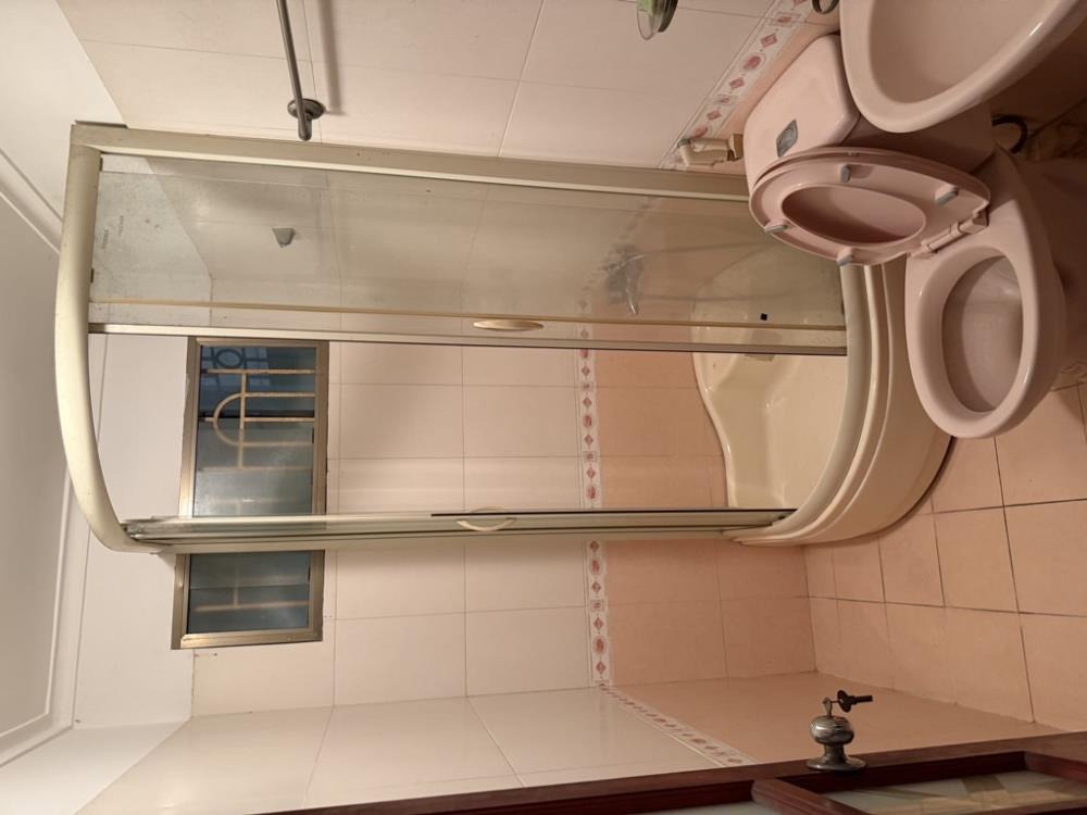 Bán nhà Chùa Láng - Vị trí VIP, Ô tô vào nhà, Giá Tốt