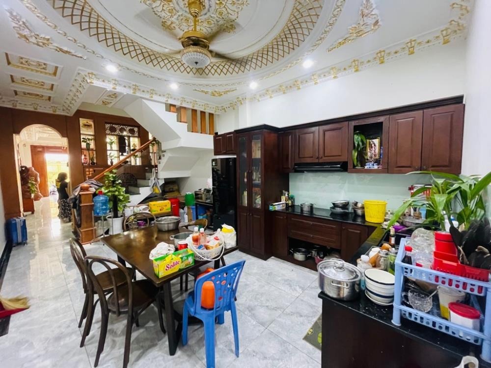 Bán nhà mặt tiền Tây Thạnh 4 tầng - 100m2 - Giá 14 tỷ