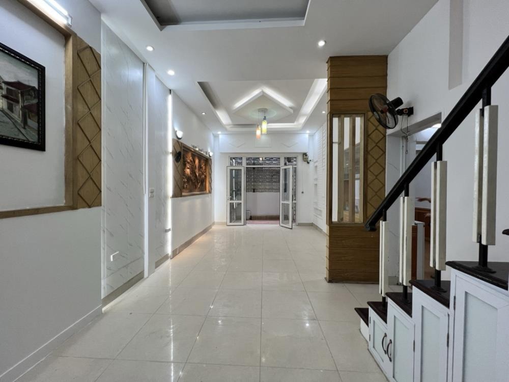 Bán nhà lô góc 3 mặt thoáng, Tô Vĩnh Diện - Giá chỉ 13 tỷ