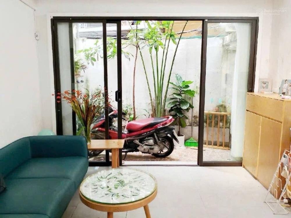 Bán Nhà Phân Lô Hoàng Ngân 52m² 4 Tầng - Ngõ Thông Ô Tô Vào Nhà, Giá Tốt