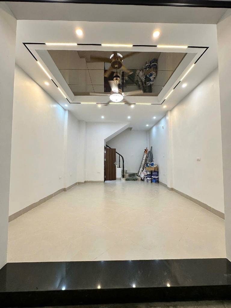 Siêu phẩm nhà mặt ngõ kinh doanh - Lô góc 5 tầng - Quận Cầu Giấy