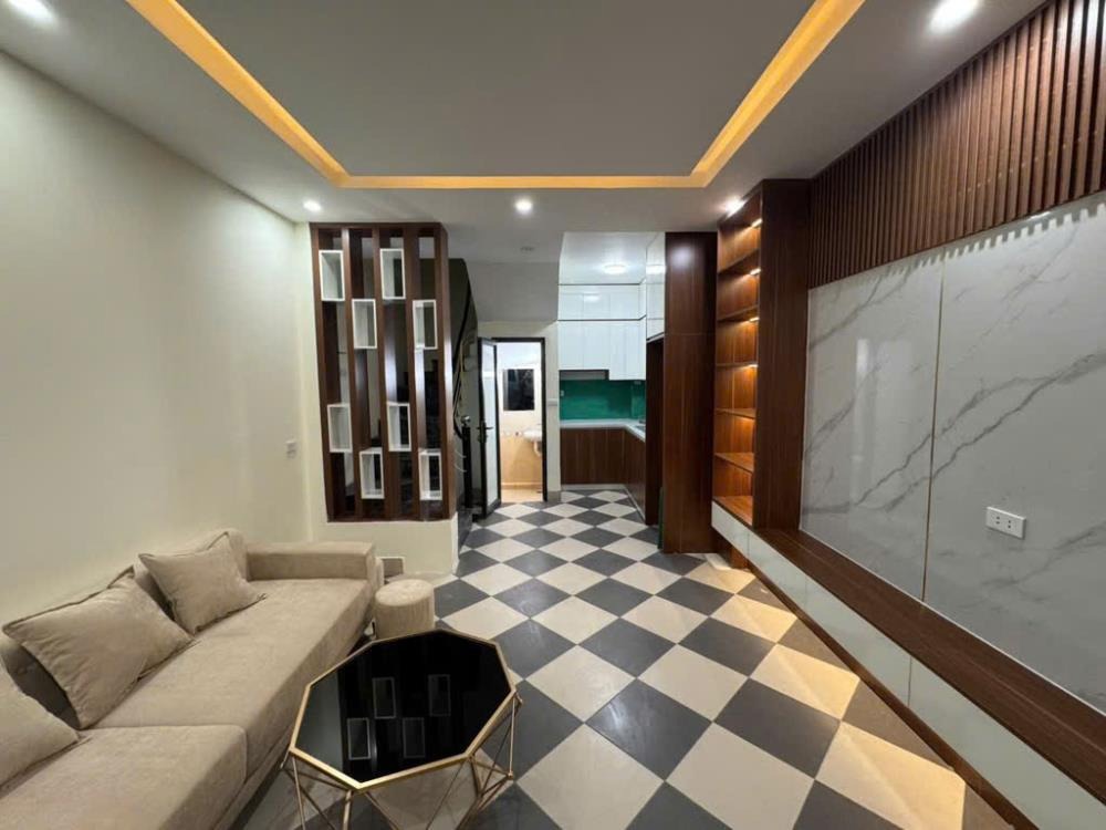 Bán nhà Trần Khát Chân - 4 Tầng, Full Nội Thất, Ô Tô Đỗ Cận Nhà - 6.2 Tỷ