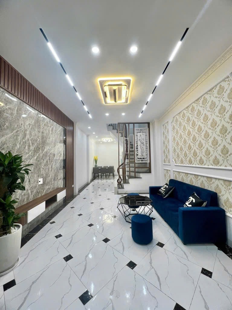 Bán nhà mới 5 tầng, 6 phòng ngủ, vị trí đẹp Vĩnh Hưng, Hoàng Mai - 7.6 tỷ