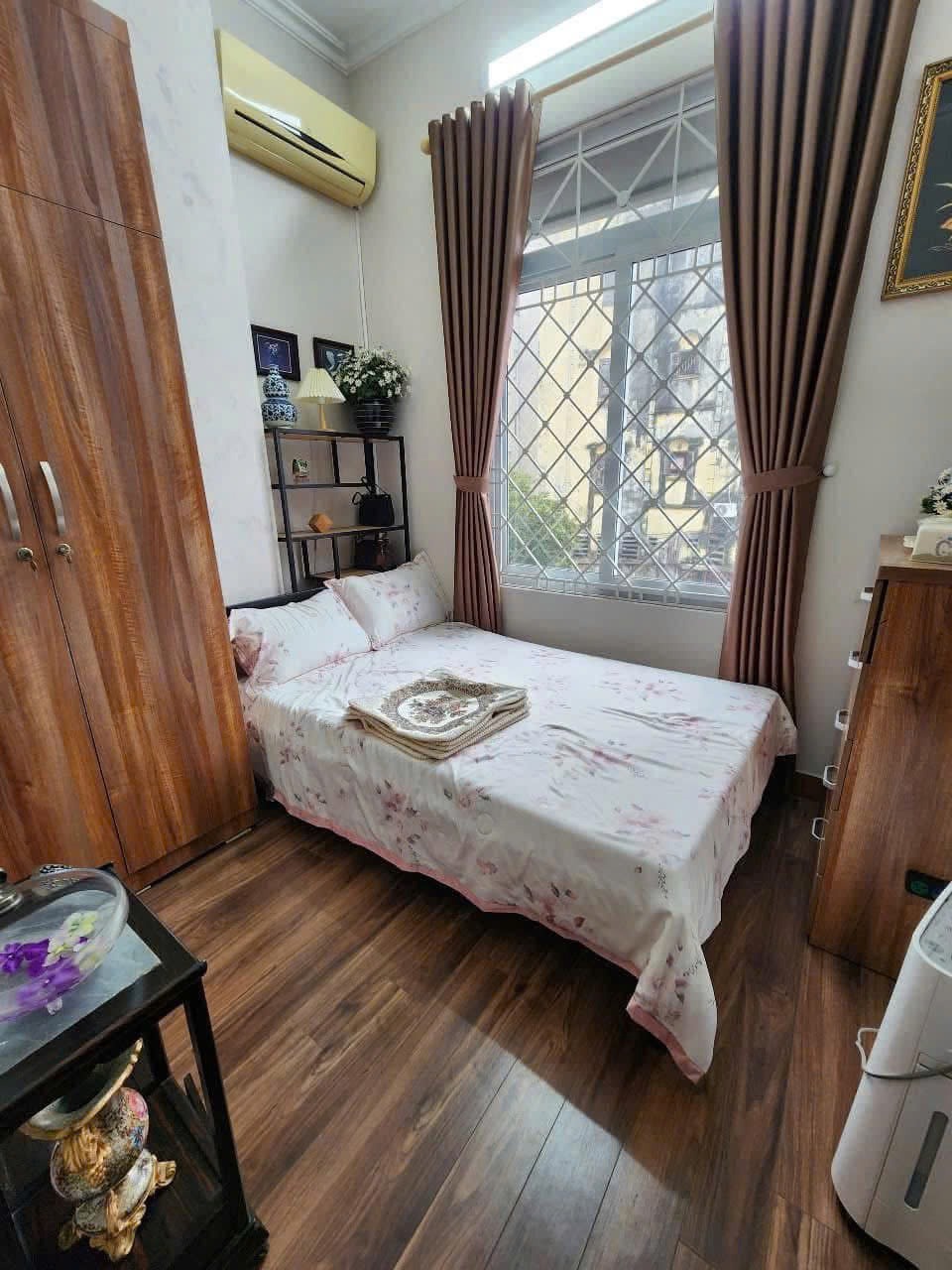Cho Thuê Nhà 5 Tầng Full Nội Thất, Phố Phương Mai, Đống Đa - 15tr/tháng