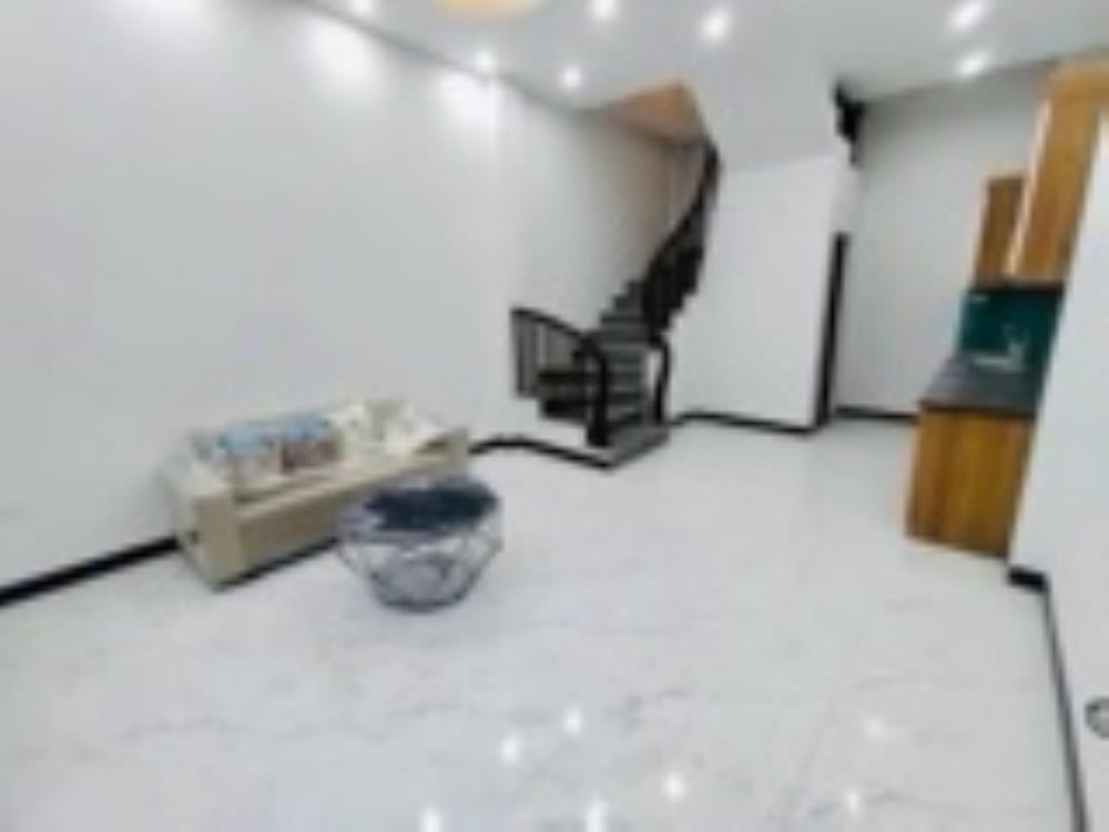 Bán Gấp Nhà Hữu Hòa, Hà Nội - 30m², 5 Tầng, Giá 4.9 Tỷ