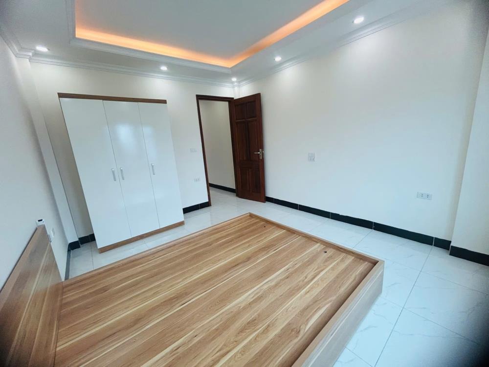 Bán Nhà Kim Chung Hoài Đức: 5 Tầng, Full Nội Thất, Gần Chợ Lai Xá