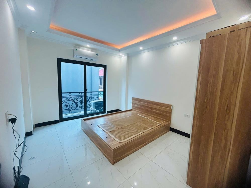 Bán Nhà Kim Chung Hoài Đức: 5 Tầng, Full Nội Thất, Gần Chợ Lai Xá