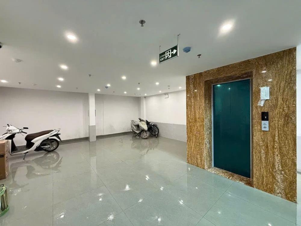 Tòa CCMN 6 Tầng Thang Máy Đội Cấn - Lô Góc - Full Nội Thất