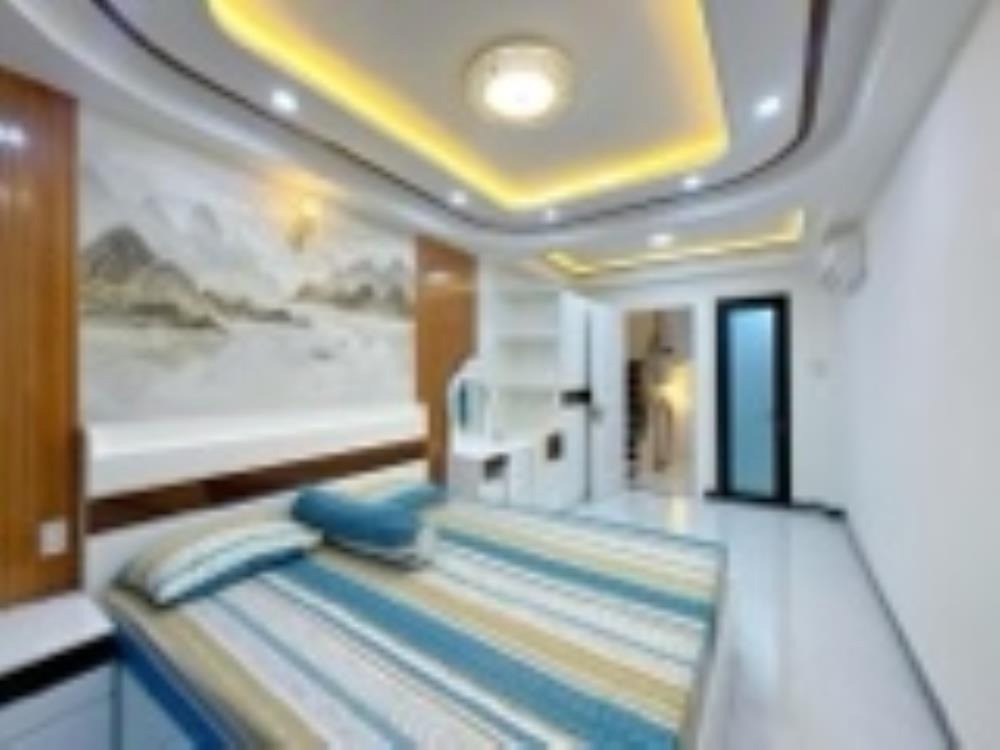 Nhà 4 Tầng, 30m², Full Nội Thất - Phú Nhuận - Giá 6.5 Tỷ