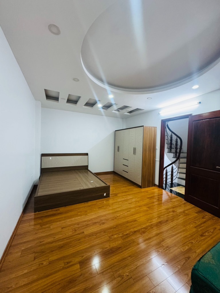 Nhà phố Tôn Đức Thắng - 32m2, 5 Tầng, Giá 7.5 tỷ - Vị trí Đắt Địa