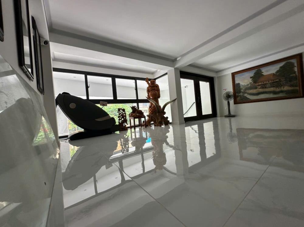Cho Thuê Nhà Ngõ 156 Võ Chí Công - 30 Triệu/Tháng - 170m2 - 4 Tầng