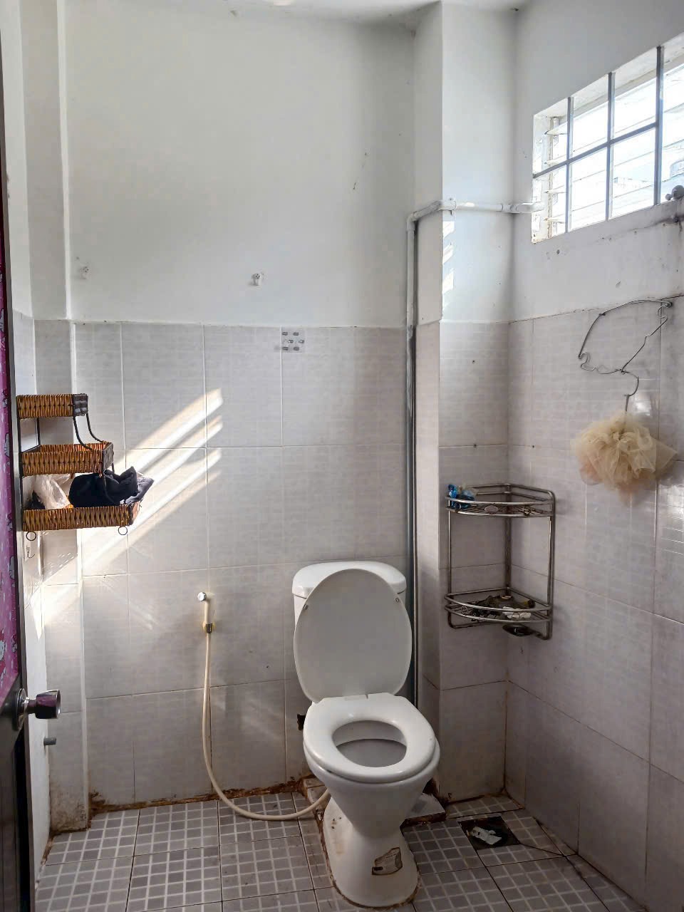 Bán nhà cấp 4, 54m2, 1 lầu, hẻm xe hơi, đường Dương Thiệu Tước, gần AEON Tân Phú - Giá 5.55 tỷ