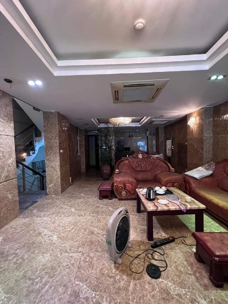 Bán Gấp Khách Sạn 3 Sao Mặt Phố Triệu Việt Vương - 82 Tỷ