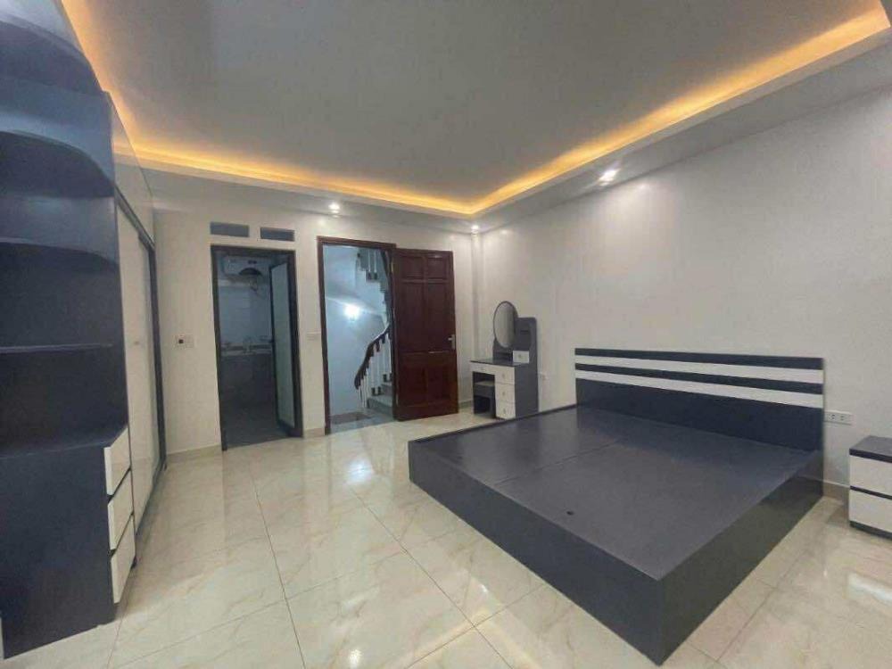 Bán Nhà 5 Tầng Tứ Hiệp - Vị Trí Đắc Địa - Giá Tốt