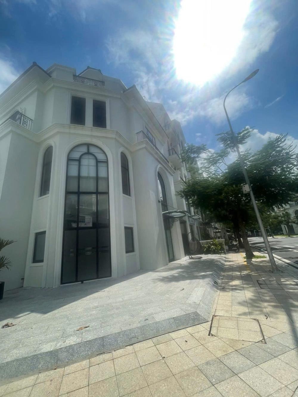 Cho thuê Biệt thự Boutique Villa Vinhomes Grand Park Quận 9 - Góc 2 Mặt Tiền