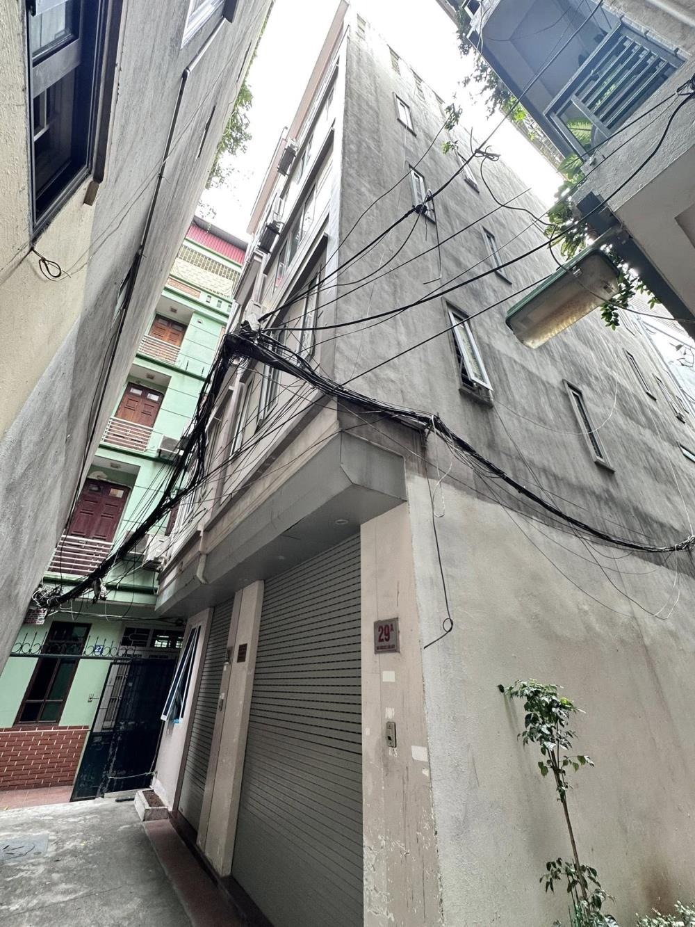 Bán nhà ngõ 68 Cầu Giấy: 44m2, 5 tầng, ô tô cách 40m, giá 11.6 tỷ