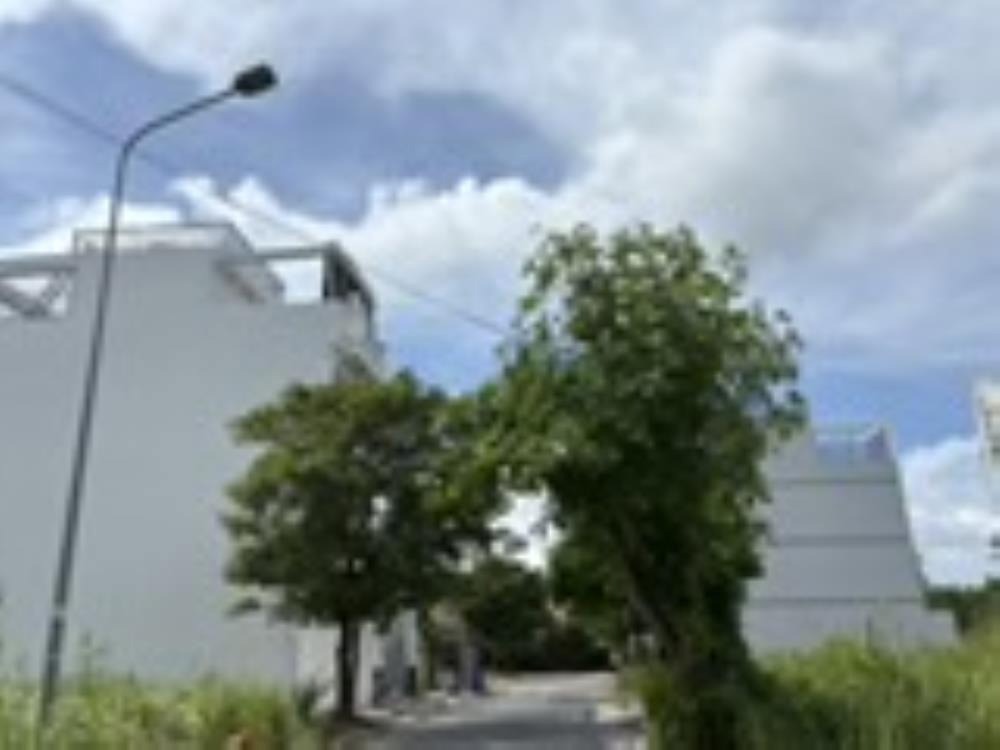 Bán Gấp Lô Đất Hiếm - Vị Trí Đỉnh Cao, Giá Tốt Tại [Khu vực]