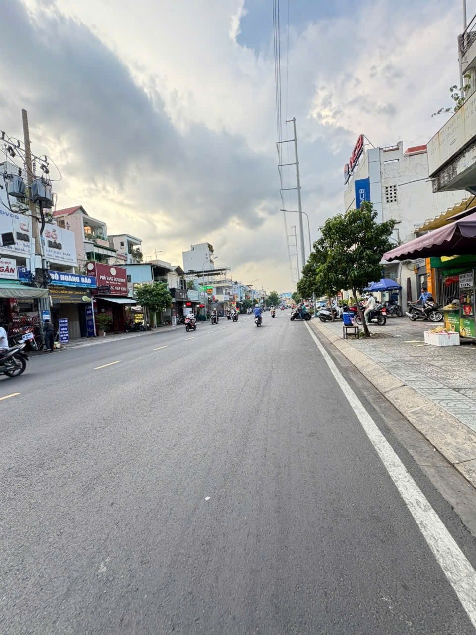 Bán nhà mặt tiền Lạc Long Quân, Quận 11 - Giá 24.5 tỷ - Vị trí kinh doanh