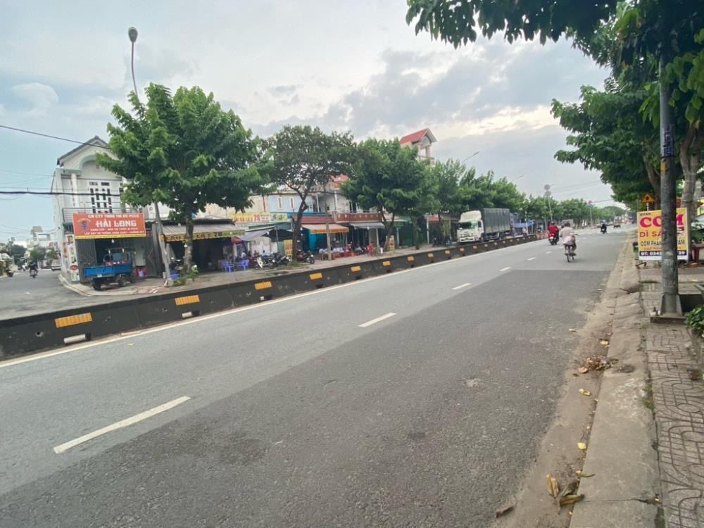 Bán Gấp Mặt Tiền Kinh Doanh, Vị Trí Đắc Địa, Ngang 11m, 9.5 Tỷ