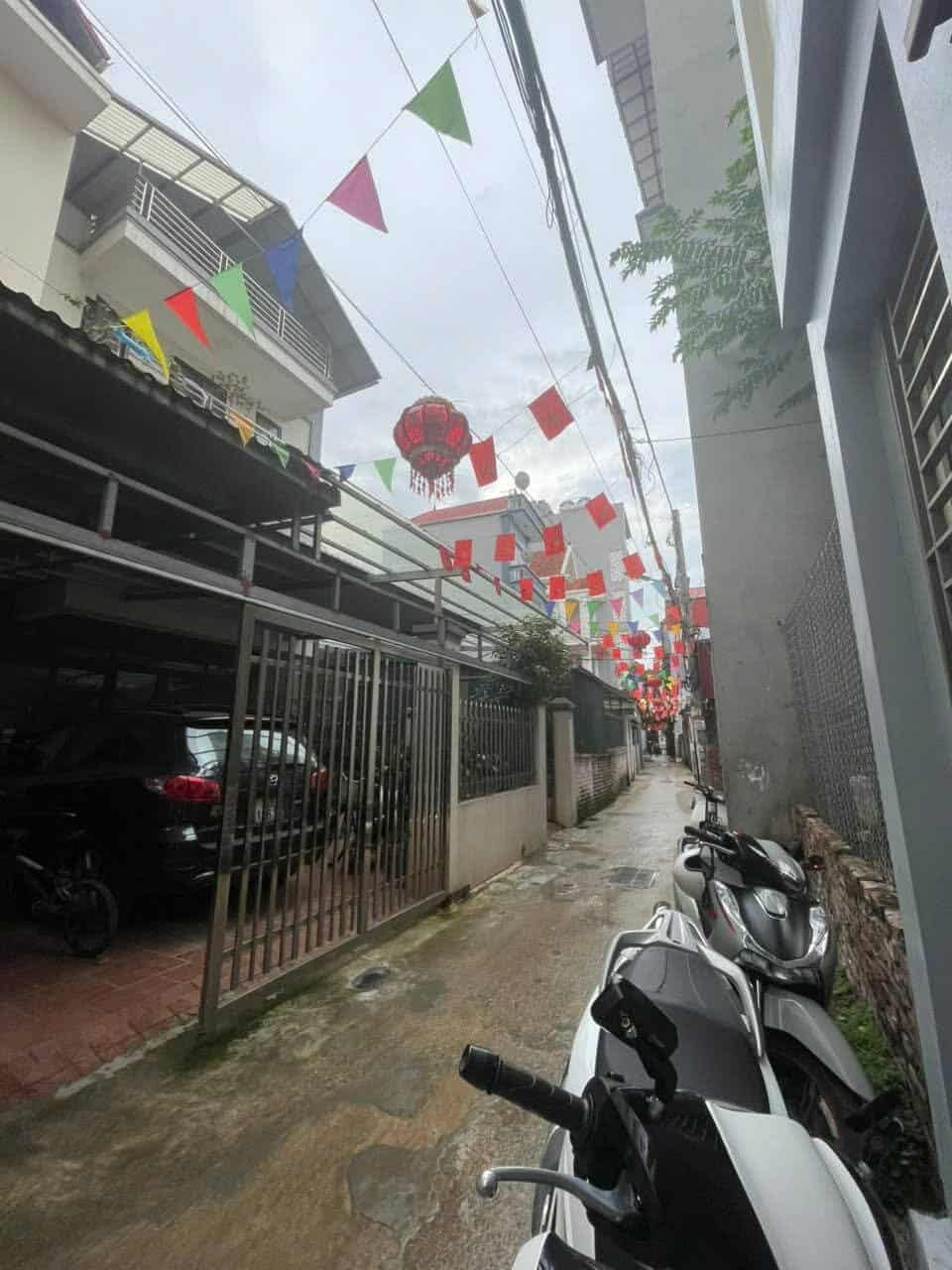 Nhà gần Đại học Công Nghiệp Hà Nội - Ô tô vào nhà - Giá Tốt