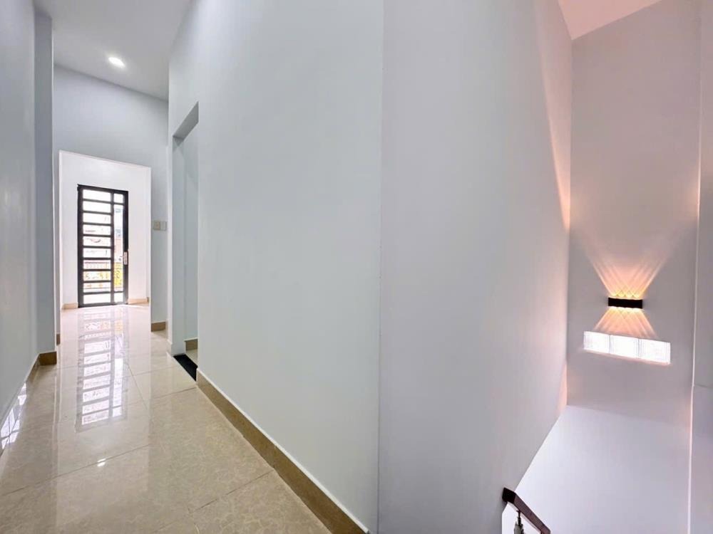 Nhà Đẹp Tân Phú - 4.25 tỷ - HXH - 40m2 - 1 Lầu - Gần Chợ