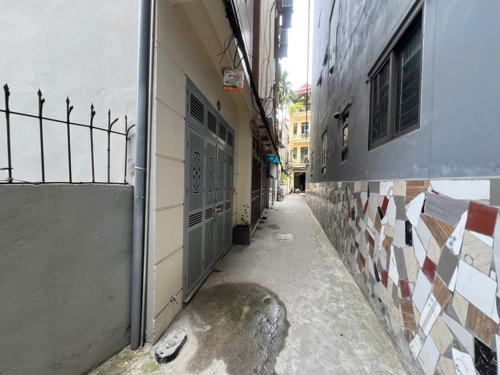 Bán Đất Lô Góc Cầu Giấy: 35m2, Giá 6.5 Tỷ, Vị Trí Đắc Địa