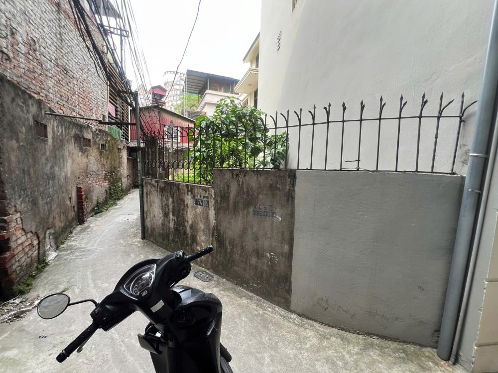 Bán Đất Lô Góc Cầu Giấy: 35m2, Giá 6.5 Tỷ, Vị Trí Đắc Địa