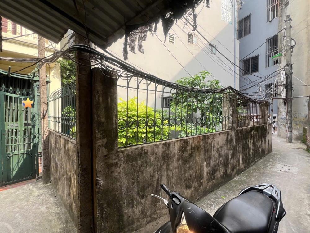 Bán Đất Lô Góc Cầu Giấy: 35m2, Giá 6.5 Tỷ, Vị Trí Đắc Địa
