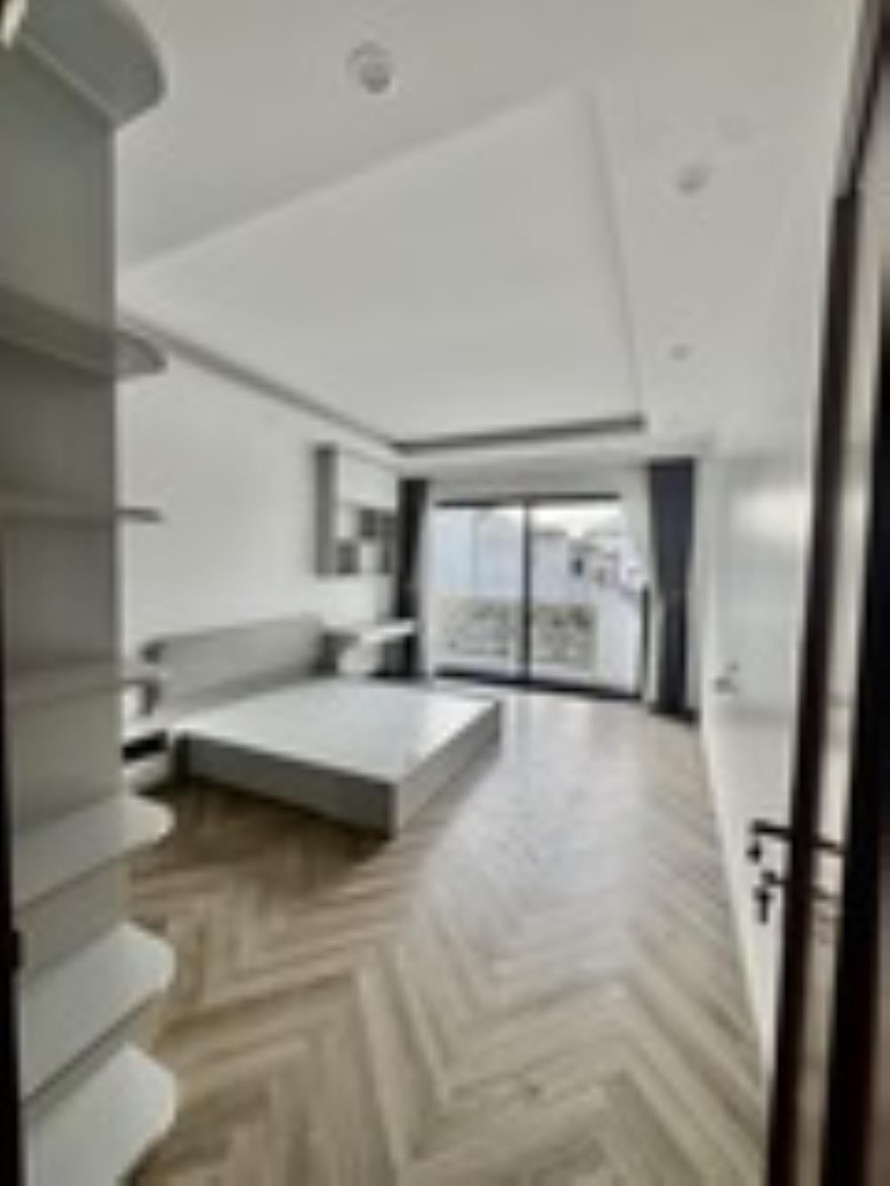 Bán Nhà Mặt Phố Đền Lừ - 40m2, 7 Tầng, Thang Máy, Ô Tô Tránh, Kinh Doanh Đỉnh