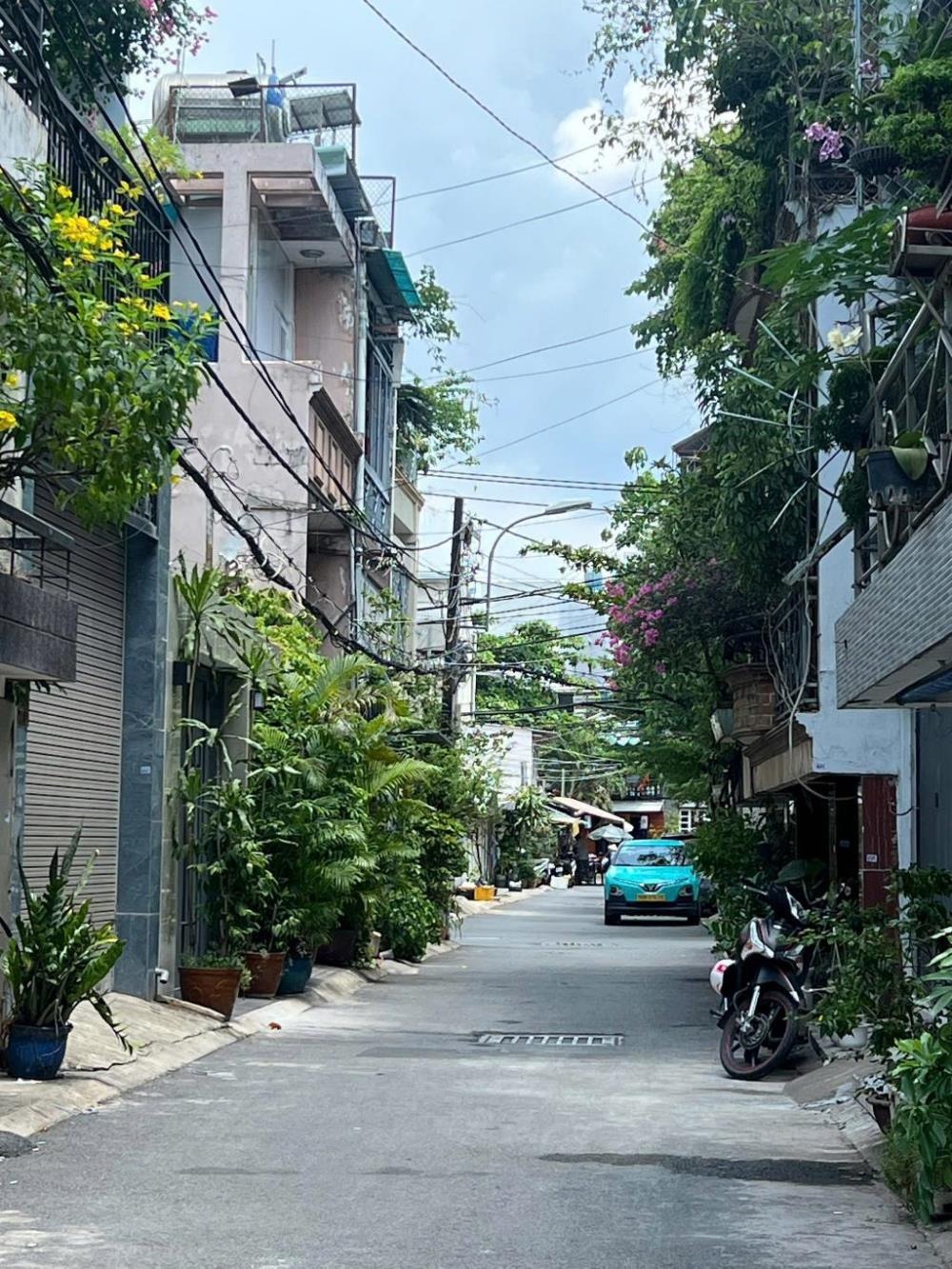 Bán CHDV 130m2, 4 Tầng, HXH, Dương Đình Hội, Quận 9 - Giá 9.8 tỷ