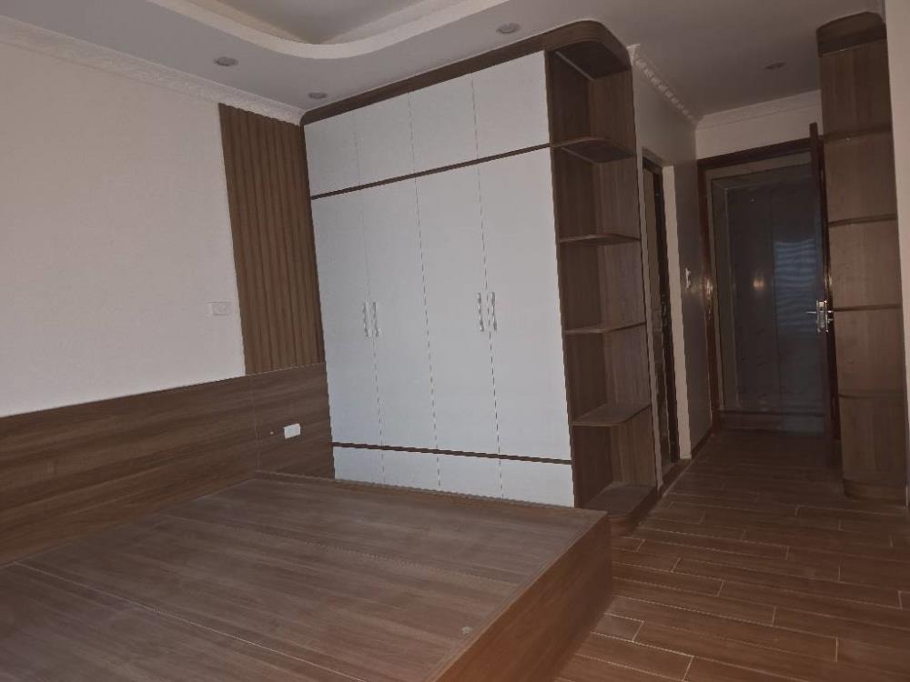Nhà 5 Tầng Thang Máy, 38m², Full Nội Thất, Ô Tô Đỗ Cửa - Giá 7 Tỷ