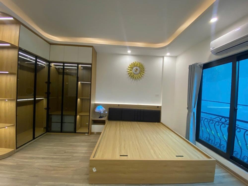 Bán nhà Ngô Quyềnh Hà Đông, 5 tầng, lô góc, 8.5 tỷ