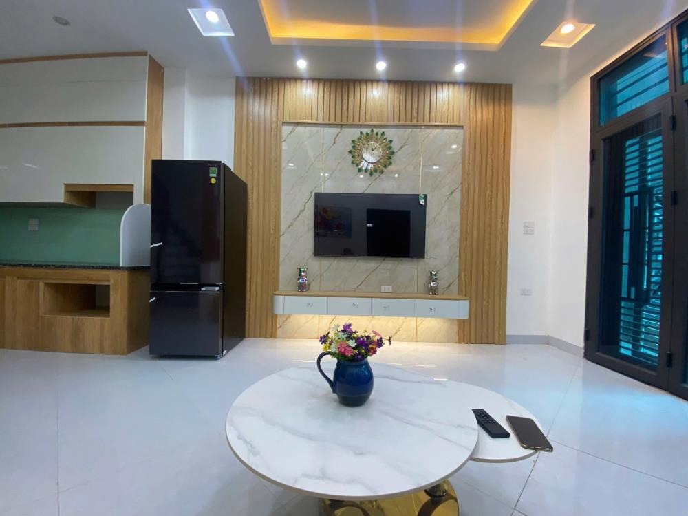 Bán nhà Ngô Quyềnh Hà Đông, 5 tầng, lô góc, 8.5 tỷ