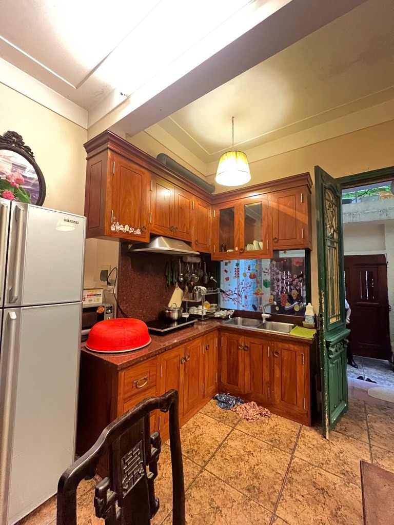 Bán nhà 80m2, 18 tỷ Hoàng Hoa Thám, Ba Đình - Mặt Tiền Rộng, Giá Tốt