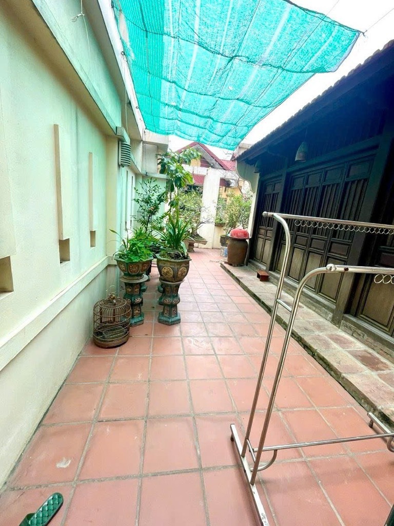 Bán nhà 80m2, 18 tỷ Hoàng Hoa Thám, Ba Đình - Mặt Tiền Rộng, Giá Tốt