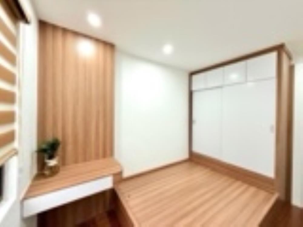 Nhà Đống Đa 4 Tầng, 3 Ngủ, Ô Tô Gần, Giá 5.9 Tỷ - Vị Trí Đắc Địa