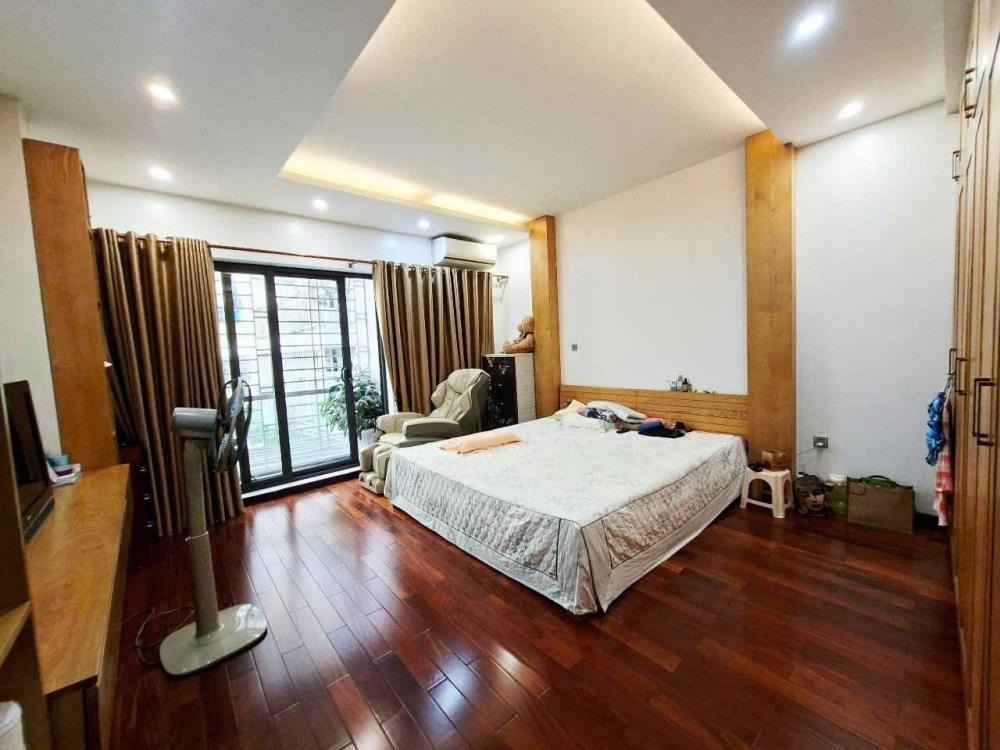 Bán nhà Lê Trọng Tấn - Thanh Xuân: 90m2, 4 Tầng, Giá 27.38 tỷ
