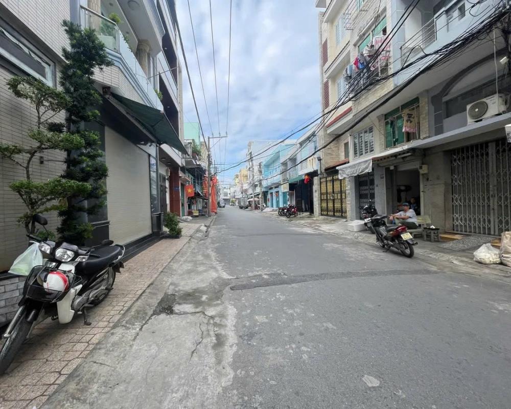 Nhà Phố 5 Tầng, Ngang 12.5m, Hẻm Xe Tải - Trịnh Đình Trọng, Tân Phú - 12.3 Tỷ