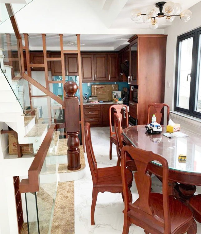 Nhà Phố Tân Bình: 5 Tầng, Hẻm Xe Hơi, Giá 10.x Tỷ