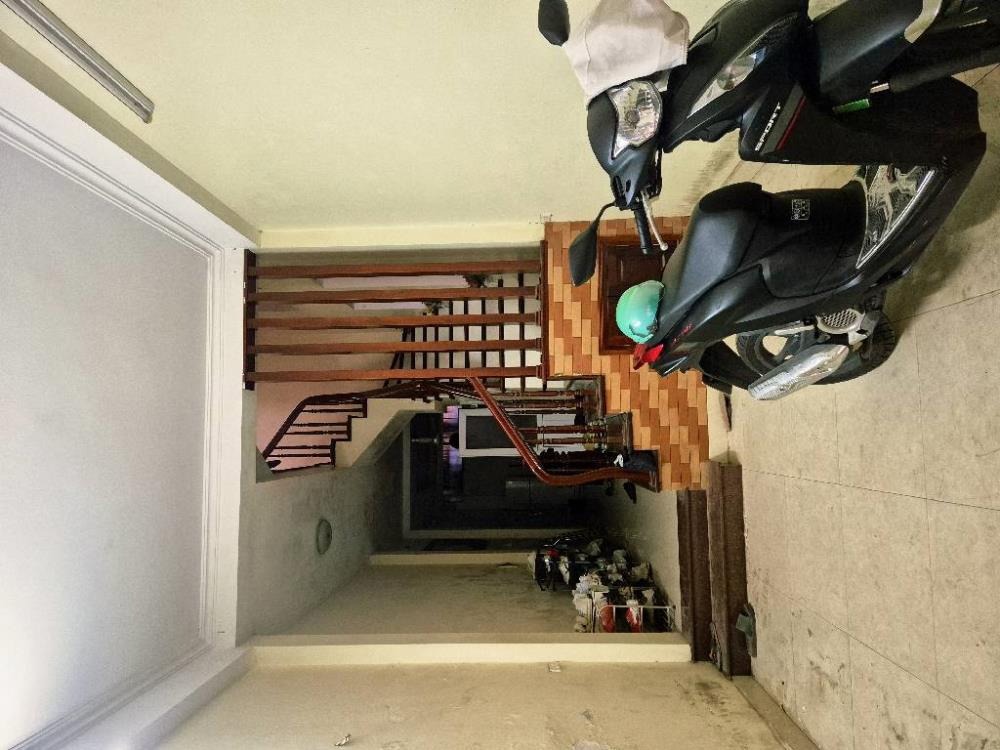 Nhà phố Đội Cấn: Ngõ thông ô tô, 3 thoáng, 50m2, 4 tầng, Giá 10.8 tỷ